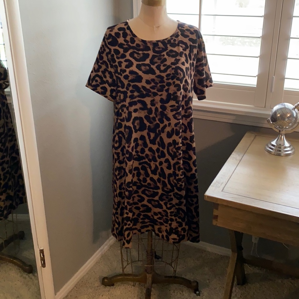 Cheetah print kneelength flared dress
